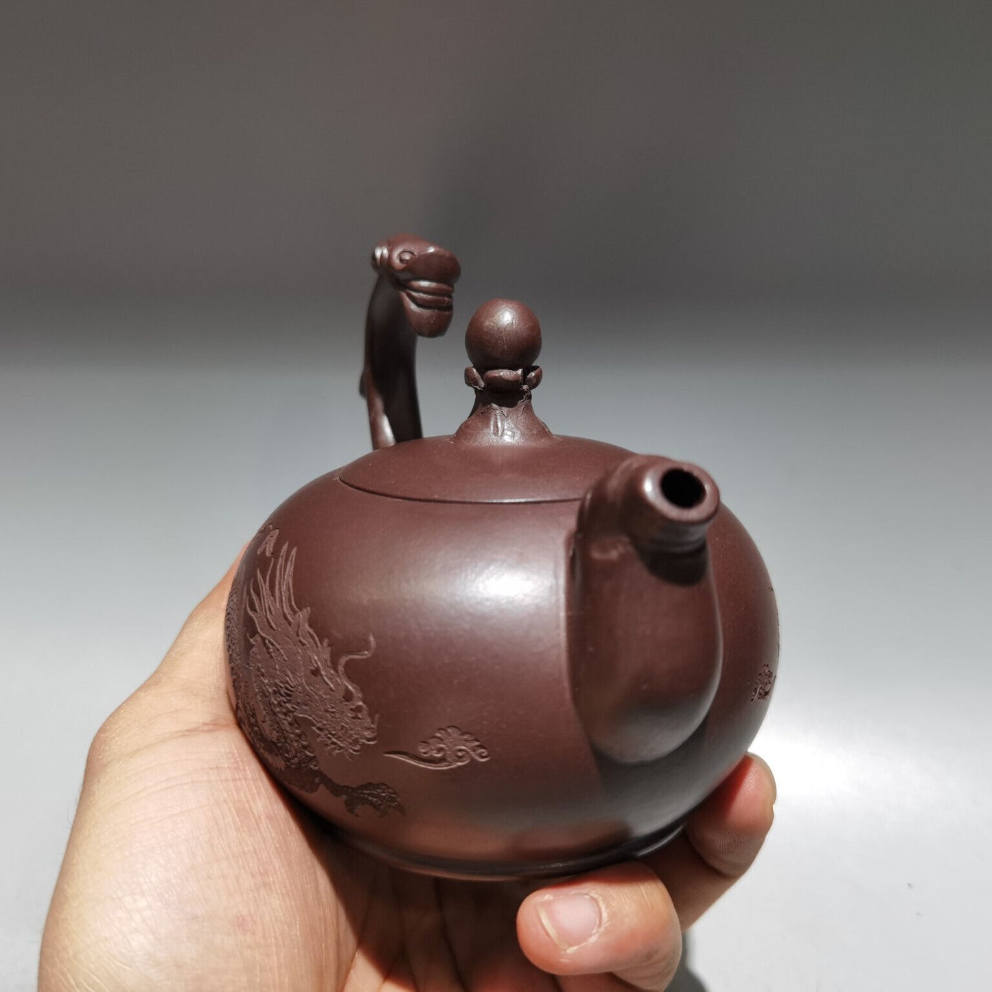 Chinese Yixing Zisha Clay Handmade Exquisite Teapot（龙戏珠 低款：朱志远）