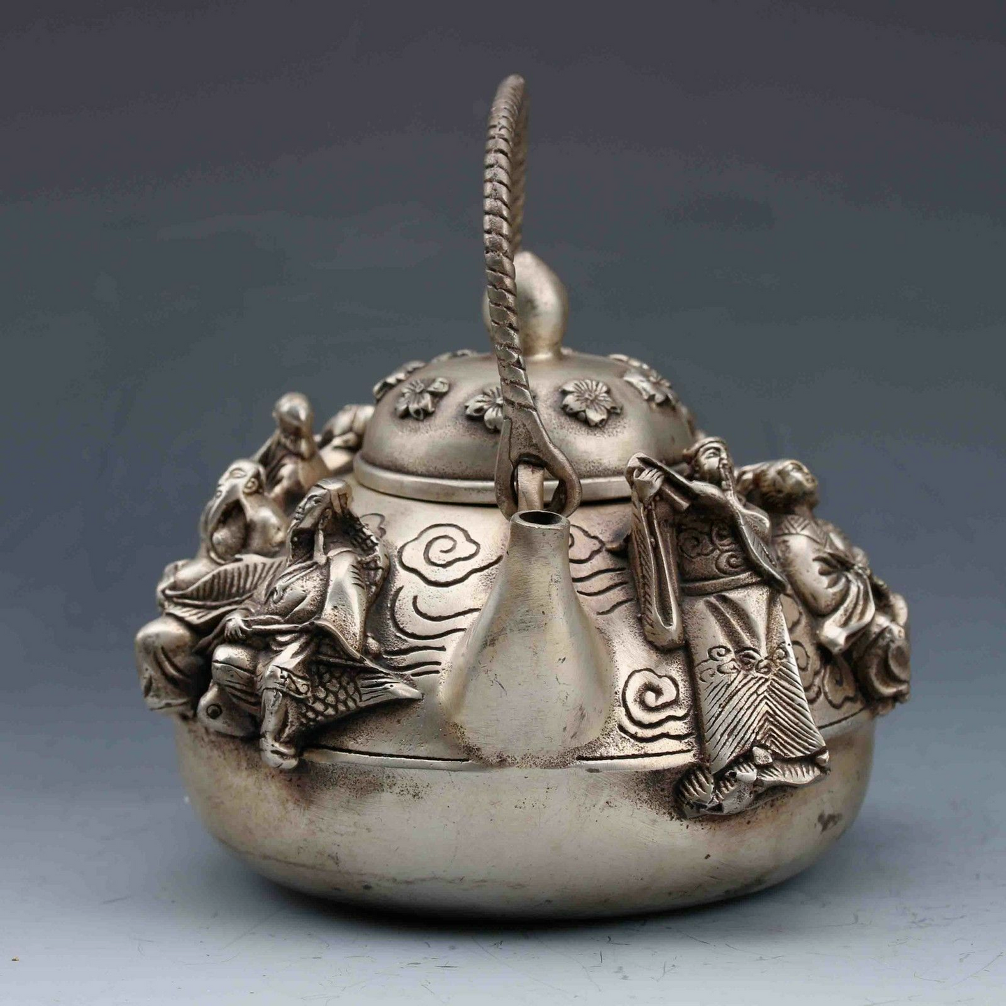 DELICATE CHINESE TIBET SILVER COPPER HANDWORK CARVED EIGHT IMMORTALS TEAPOT