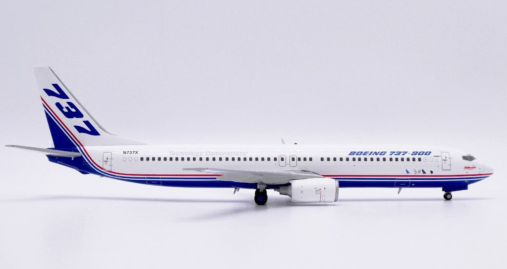 1:200 JC Wings Boeing Company BOEING B737-900 Airplane Diecast Aircraft Model