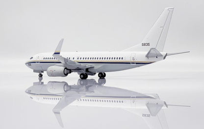 1:200 JC Wings US Navy C-40A Passenger Airplane Diecast Aircraft Model