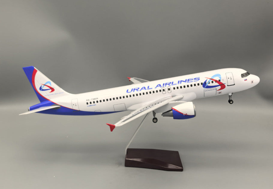 1:80 47CM URAL AIRLINES AIRBUS A320neo Plane Landing Gear Resin Aircraft Model