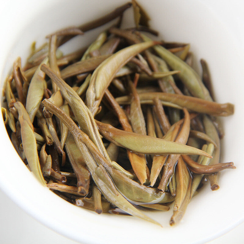 Chinese White Tea Silver Needle White Tea Natural Bai Hao Yin Zhen Anti-old 250g