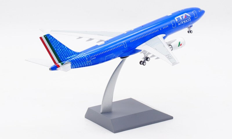 1:200 30CM InFlight ITA AIRBUS A330-200 Passenger Plane Diecast Aircraft Model