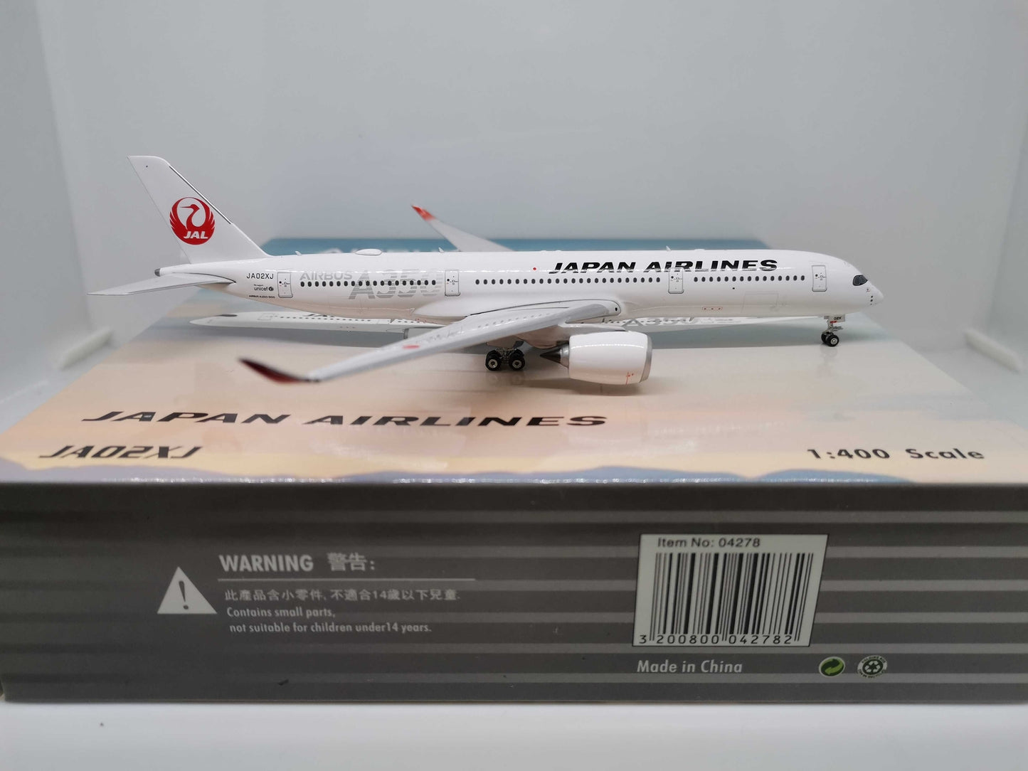 1:400 Phoenix JAPAN AIRLINES AIRBUS A350-900 Airplane Diecast Aircraft Model