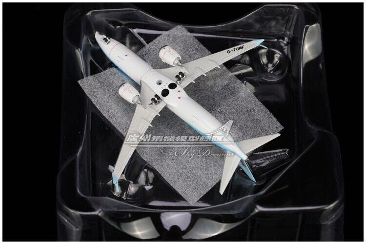 1:400 Phoenix TUI BOEING 737 MAX 8 Passenger Airplane Diecast Aircraft Model