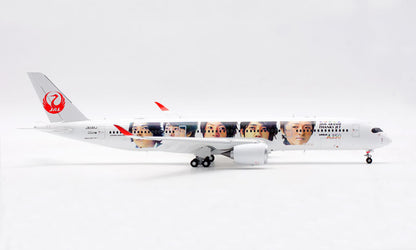 1:200 JC Wings Japan Airlines Airbus A350-900 Airplane Diecast Aircraft Model