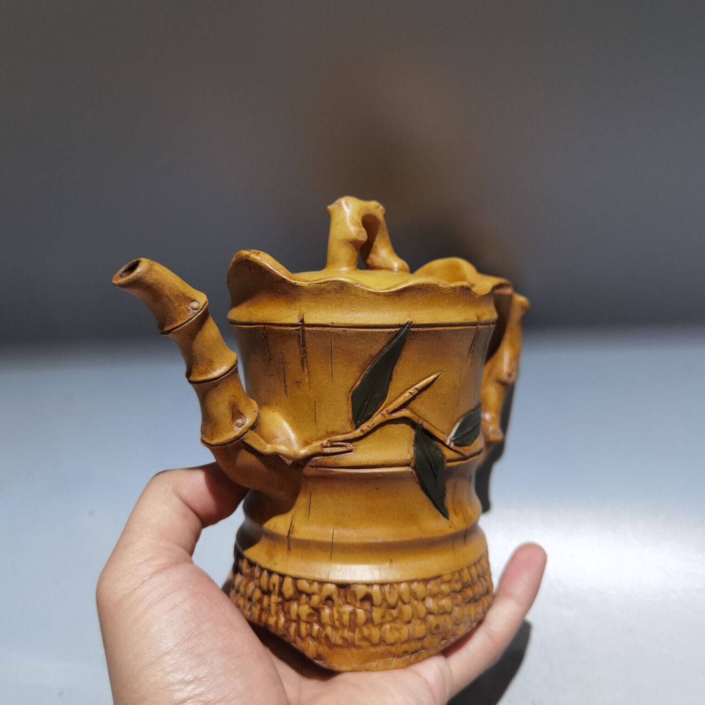 Chinese Yixing Zisha Clay Handmade Exquisite Teapot（树桩壶 低款：陈鸣远）