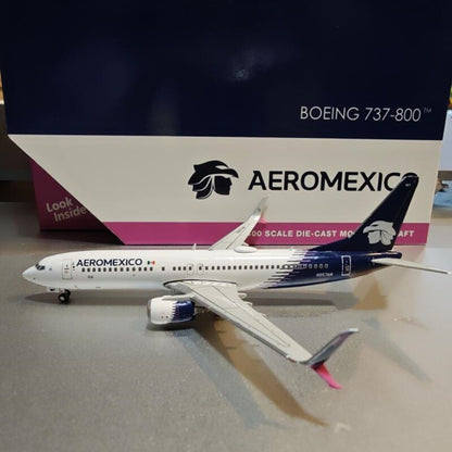 1:400 Geminijets Aeroméxico Boeing 737-800W Passenger Airplane Diecast Model