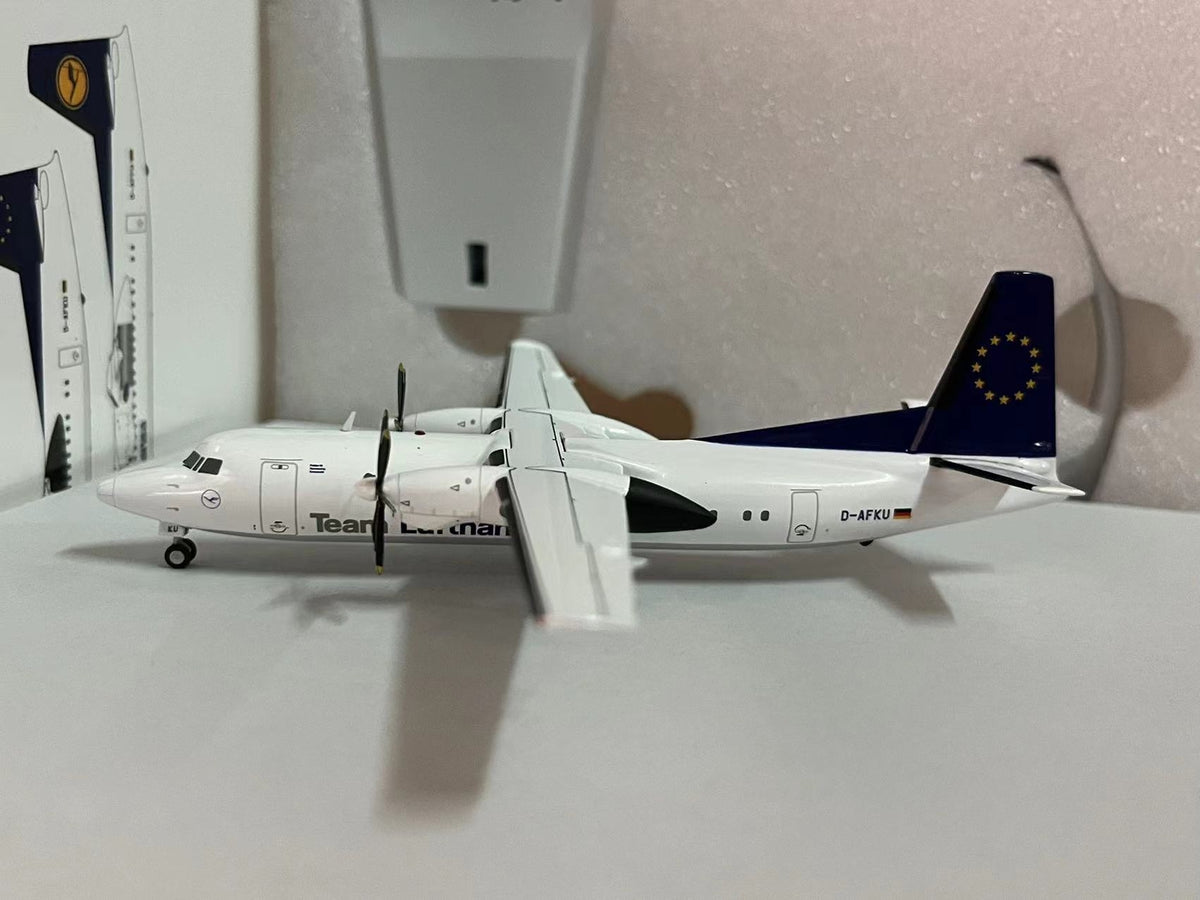 1:200 JC Wings Team Lufthansa Fokker 50 Passenger Plane Diecast Aircraft Model