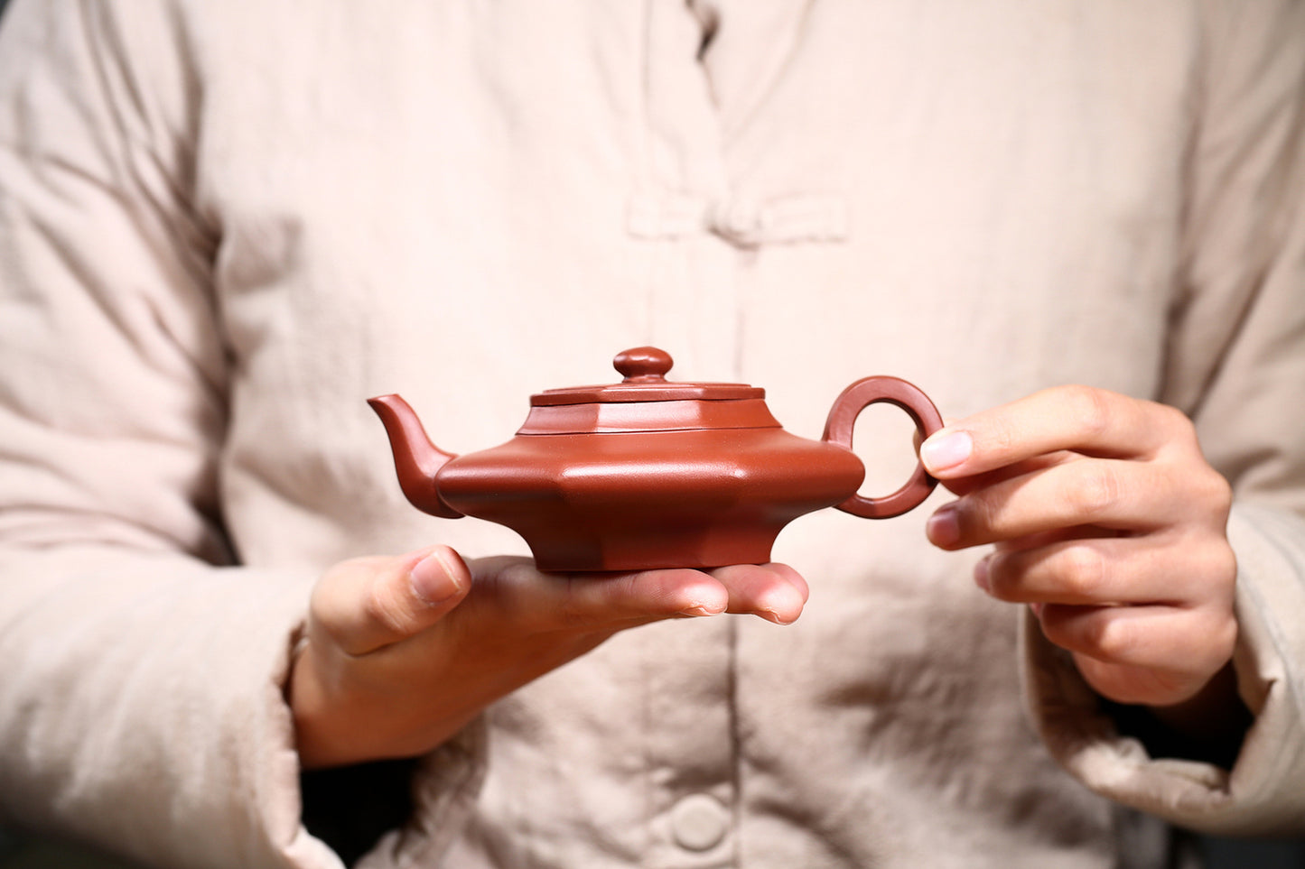 180cc China Yixing Zisha Pottery Clovershrub Clay Handmade Eight Sides Teapot