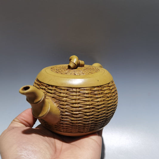 Chinese Yixing Zisha Clay Handmade Kung Fu Tea Exquisite Teapot 品名：竹编壶 底款：瑞新陶艺