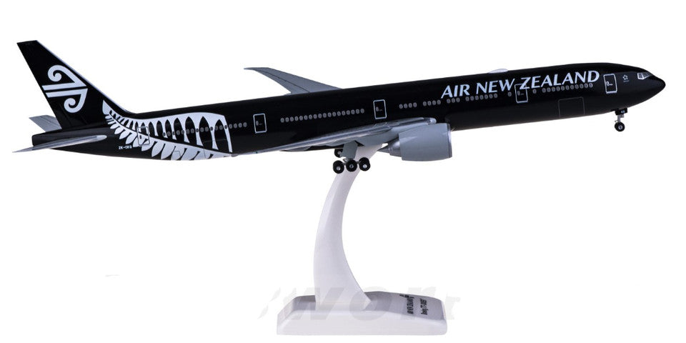 1:200 37CM Hogan AIR NEW ZEALAND BOEING 777-300ER Airplane ABS Plastic Model