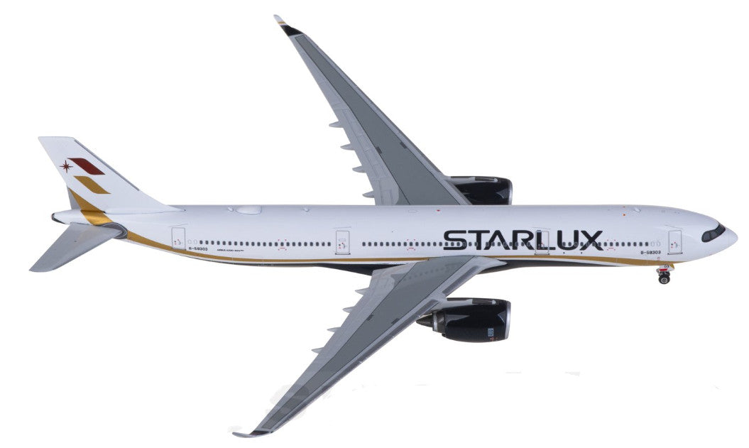 1:400 Phoenix Starlux Airlines Airbus A330-900neo B-58303 Airplane Diecast Model