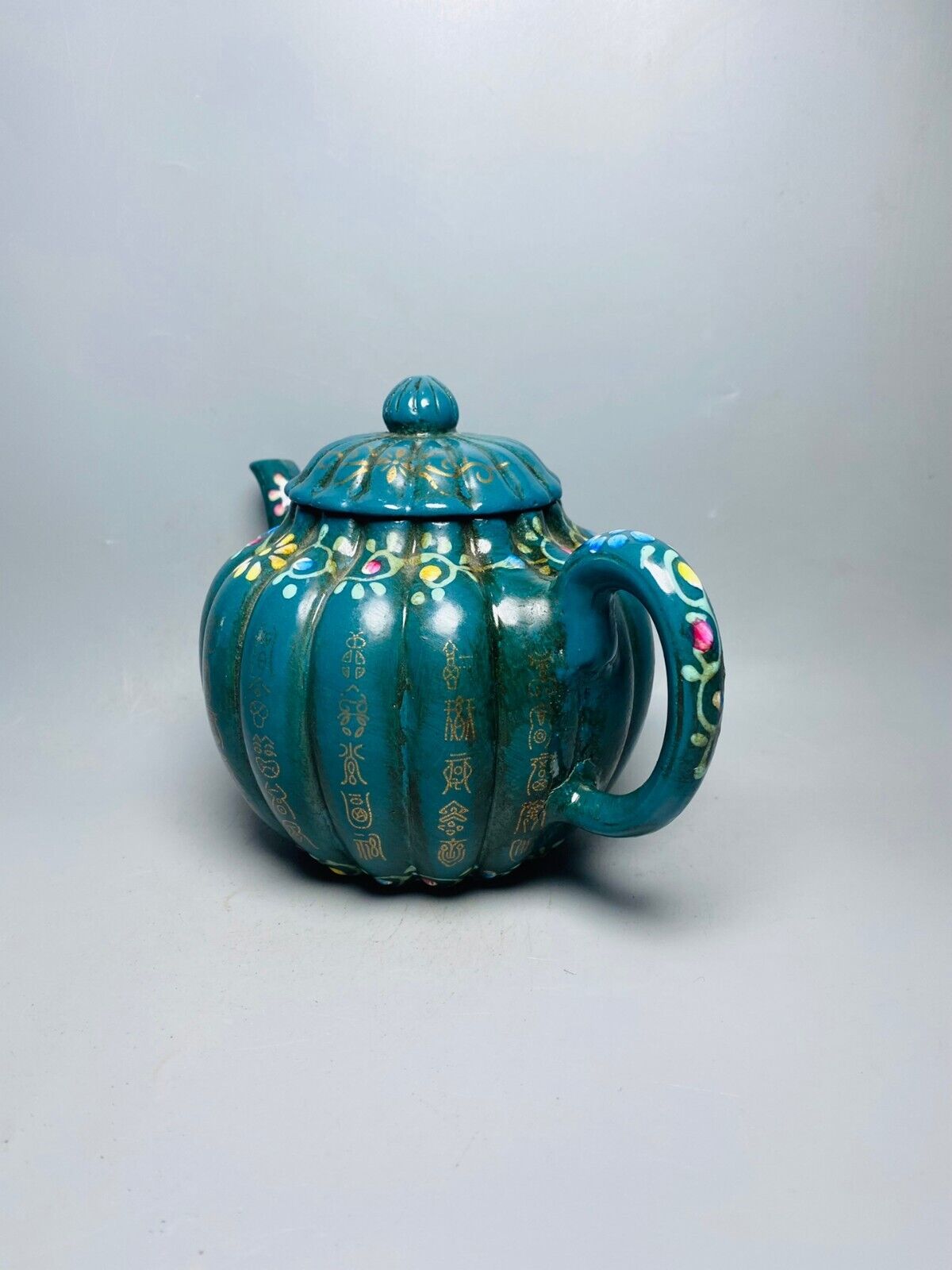 Chinese Yixing Zisha Clay Handmade Exquisite Teapot （珐琅彩筋纹 底款：徐友泉）