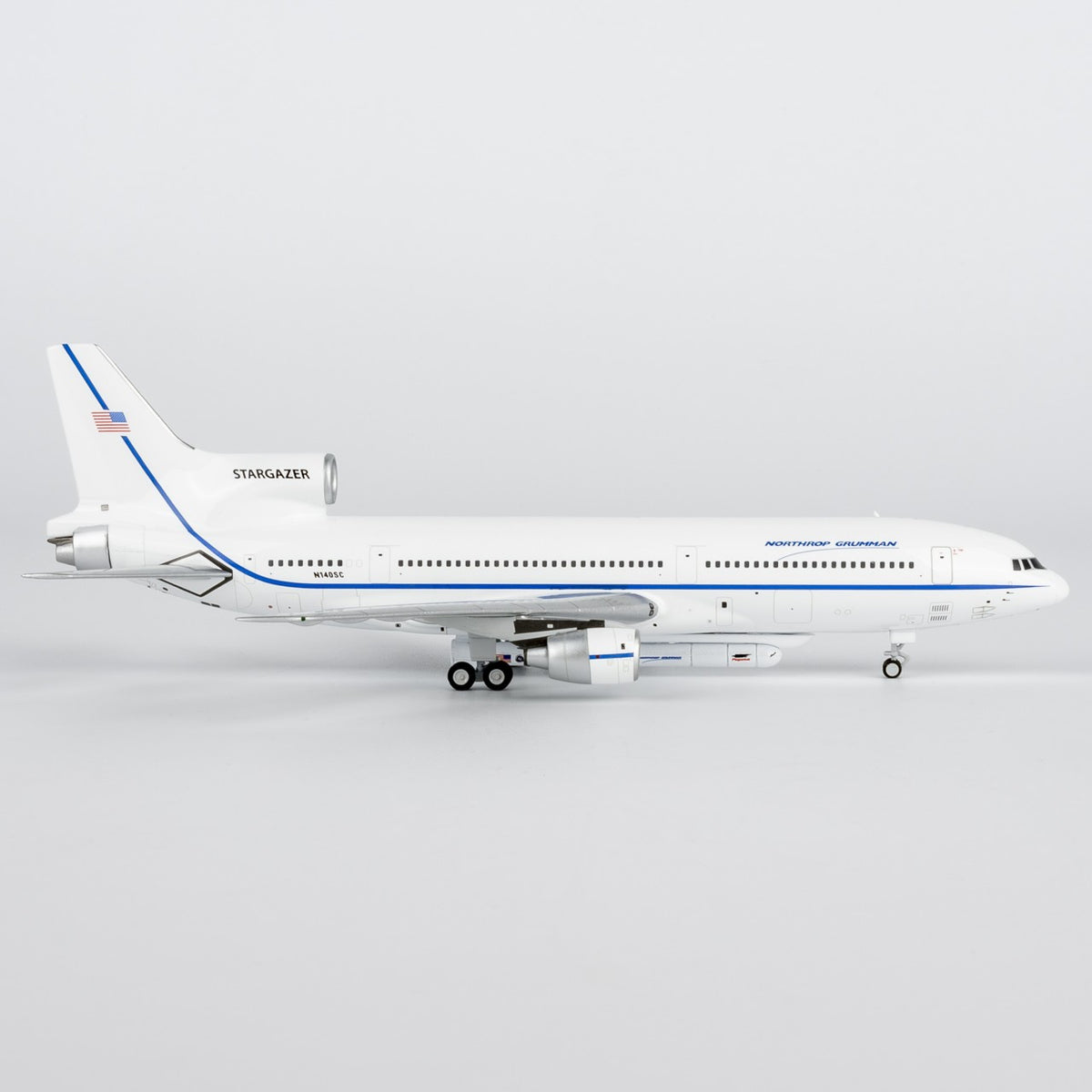 1:400 NGmodels Northrop Grumman Lockheed L-1011 Passenger Diecast Airplane Model