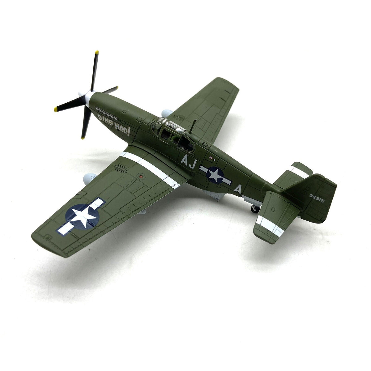 High Simulation1/72 Military WW2 P-51B Mustang Fighter Alloy Aircraft Model