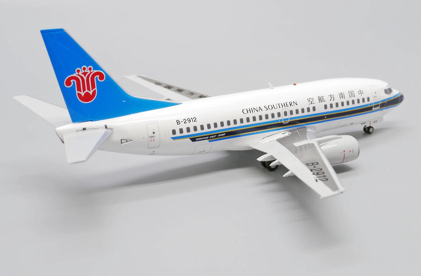 1:200 JC Wings China Southern Airlines Plane B737-500 Diecast Aircraft Model