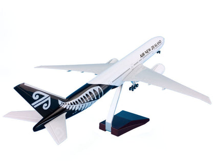 1:157 47CM AIR NEW ZEALAND BOEING 777-300ER Airplane Landing Gear Resin Model