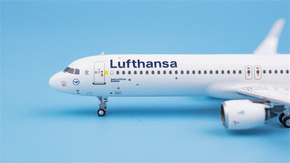 PANDAMODEL Lufthansa AirBus A321neo D-AIEB June 1:400 DIECAST plane Pre-built
