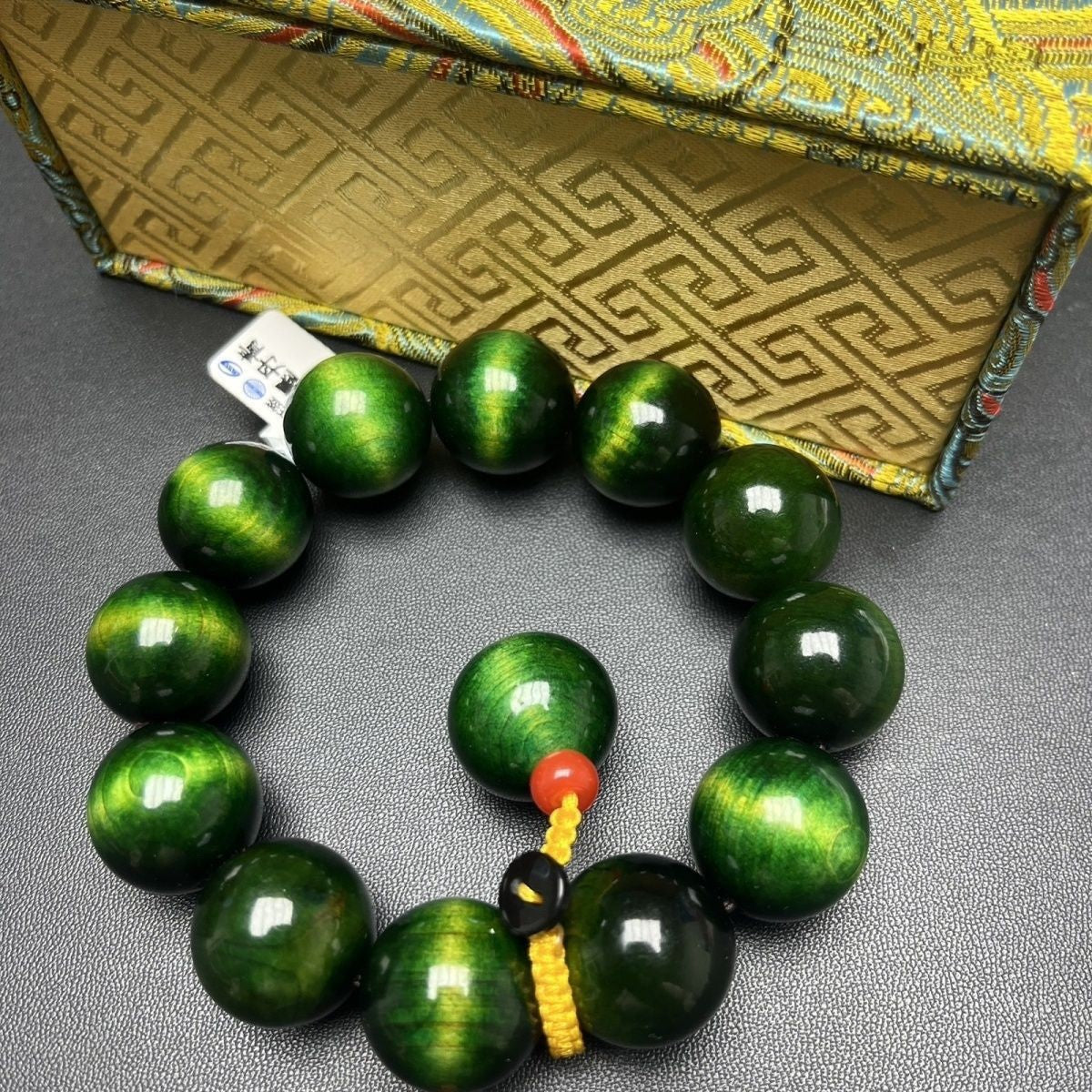 Vietnam Nha Trang Ink Painting Cat's Eye Green Emperor Agate Agarwood Beads