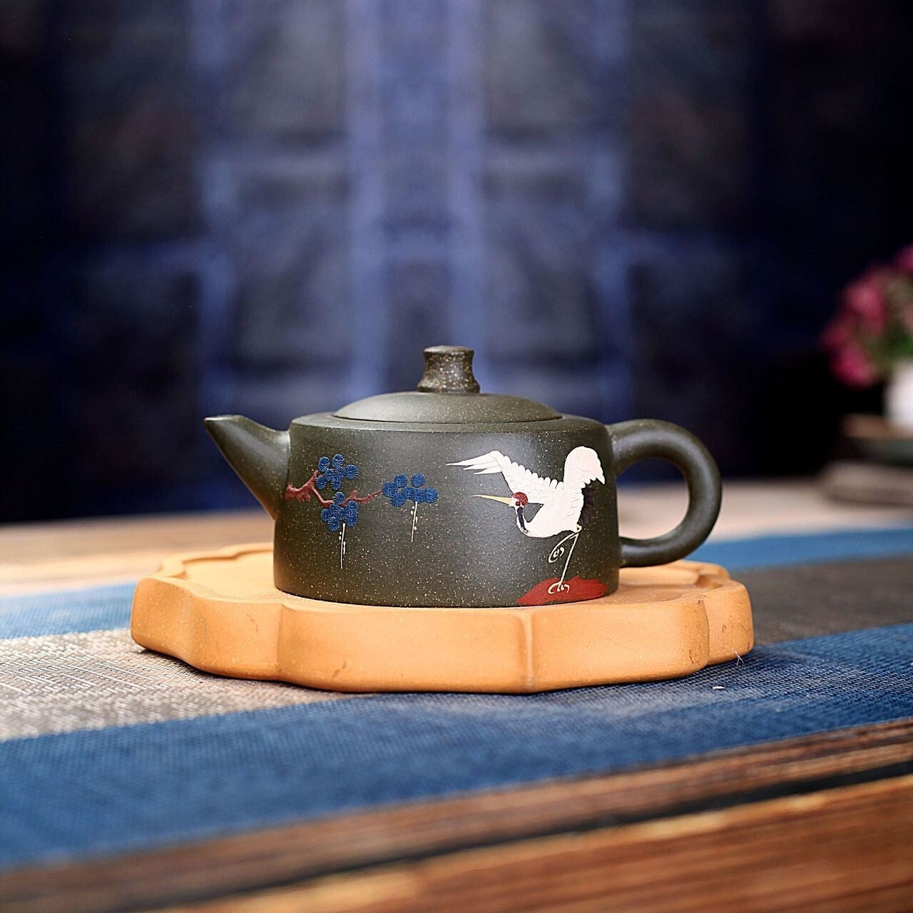 Zen Style Crane Relief Handmade Tea Pot Traditional 9 Infuser Holes Real Zisha