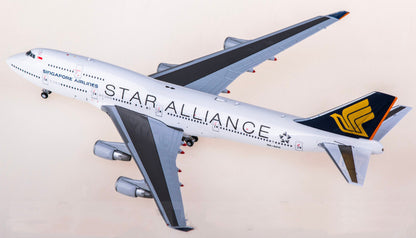 1:400 JC Wings Singapore Airlines B747-400 Airplane Diecast Aircraft Model