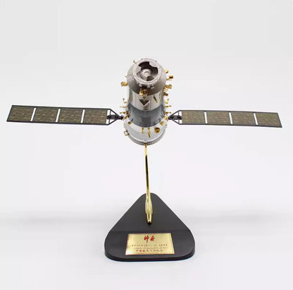 1:40 37CM China Shenzhou-16 Manned Spacecraft Space Station Diecast Model