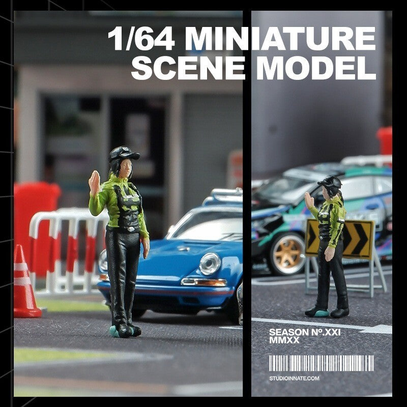 1/64 Scale Figure Model Police Officer Directing Traffic Scene Model Toy