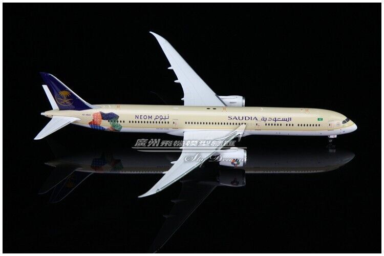 1:400 Phoenix SAUDI BOEING 787-10 Passenger Airplane Diecast Aircraft Model