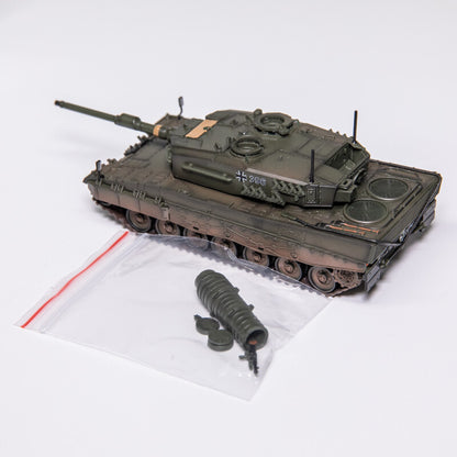 Panzerkampf 1/72 12226PD German Leopard 2A4 Main Battle Tank Model Ornament