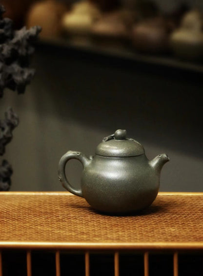 220cc chinese Yixing Handmade Zisha Green Clay Teapot ShouTao Hu Tea Pot