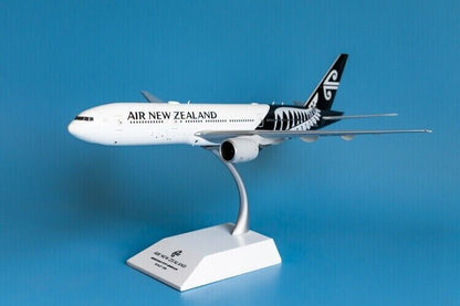 1:200 32CM JC WINGS AIR NEW ZEALAND BOEING 777-200ER Airplane Diecast Model
