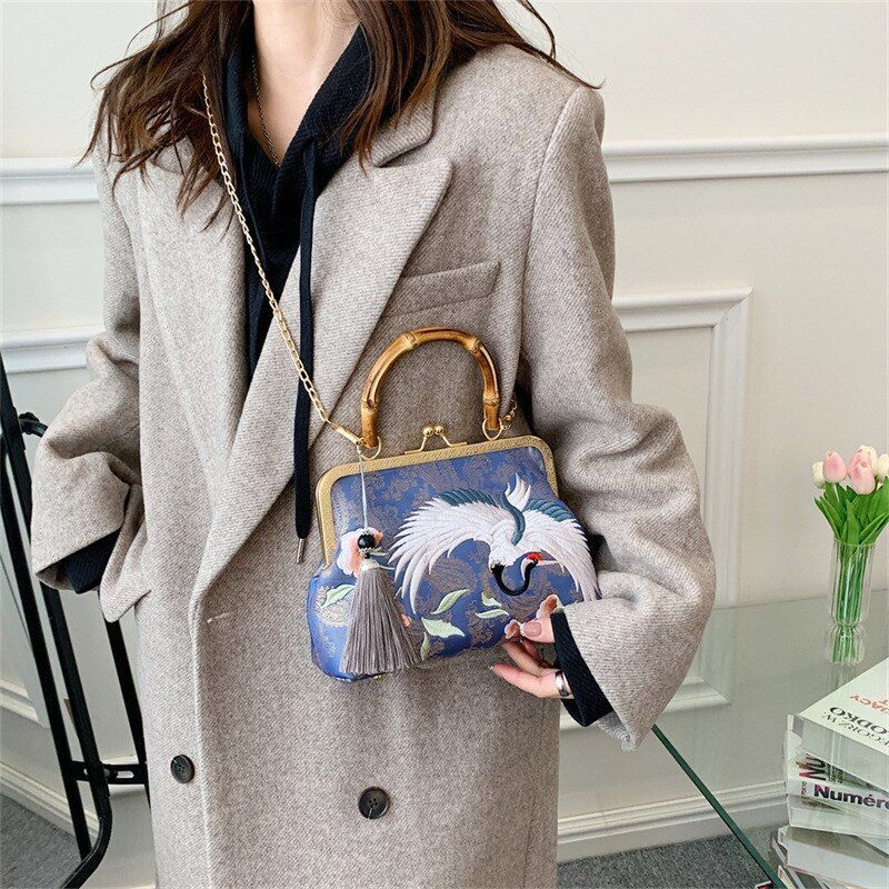 Lock Shell Bag Wood Vintage Bag Chain Shoulder Crossbody Purse Tote Handbags 1PC