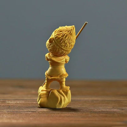 Chinese Arborvitae Wood Carving Sun Wukong Monkey King Decoration