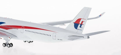 1:200 33CM Phoenix Malaysia Airlines A350-900 Passenger Airplane Diecast Model