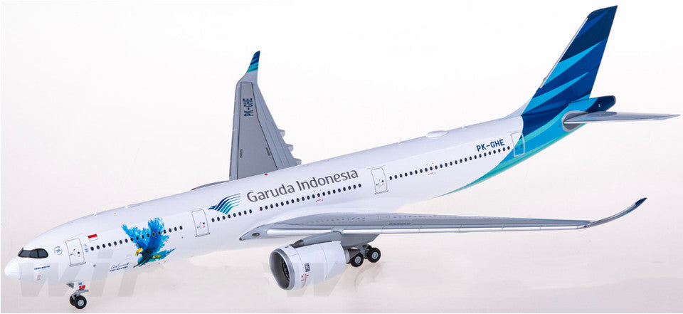 1:200 32CM JC Wings Gruda Indonesia AIRBUS A330-900neo Airplane Diecast Model