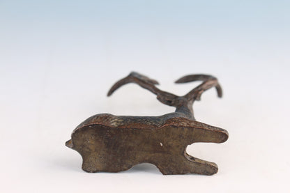 Rare Chinese bronze handmade deer statue collect tea pet hand piece table deco