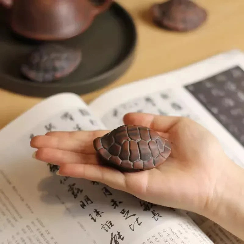 6.5cm Chinese Vintage Pottery Hand Carved Turtle Shell Tea Pet Ornaments