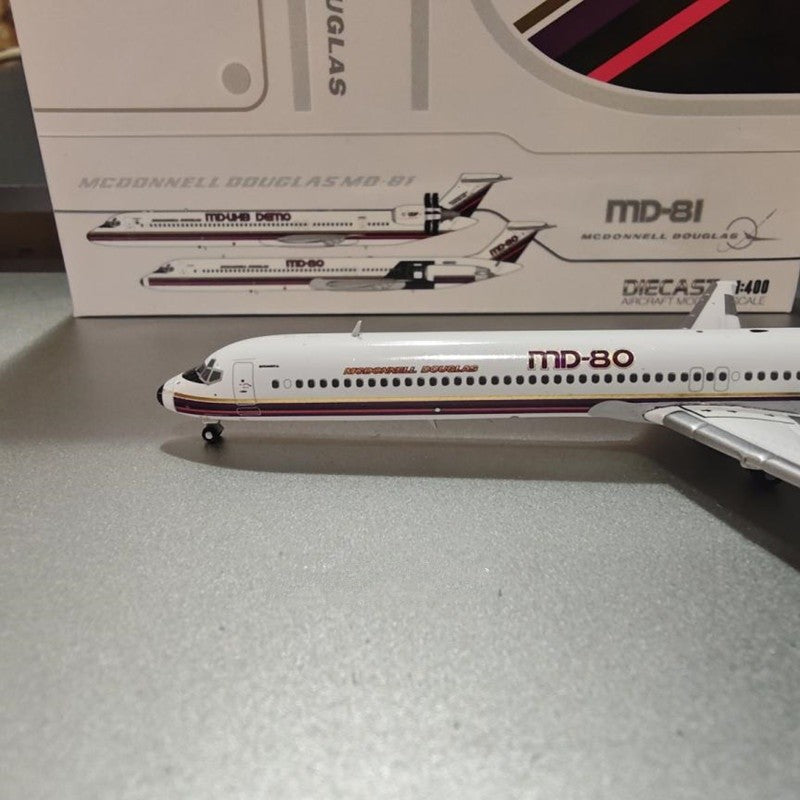 1:400 JC Wings McDonnell Douglas MD-80 N980DC Airplane Diecast Aircraft Model