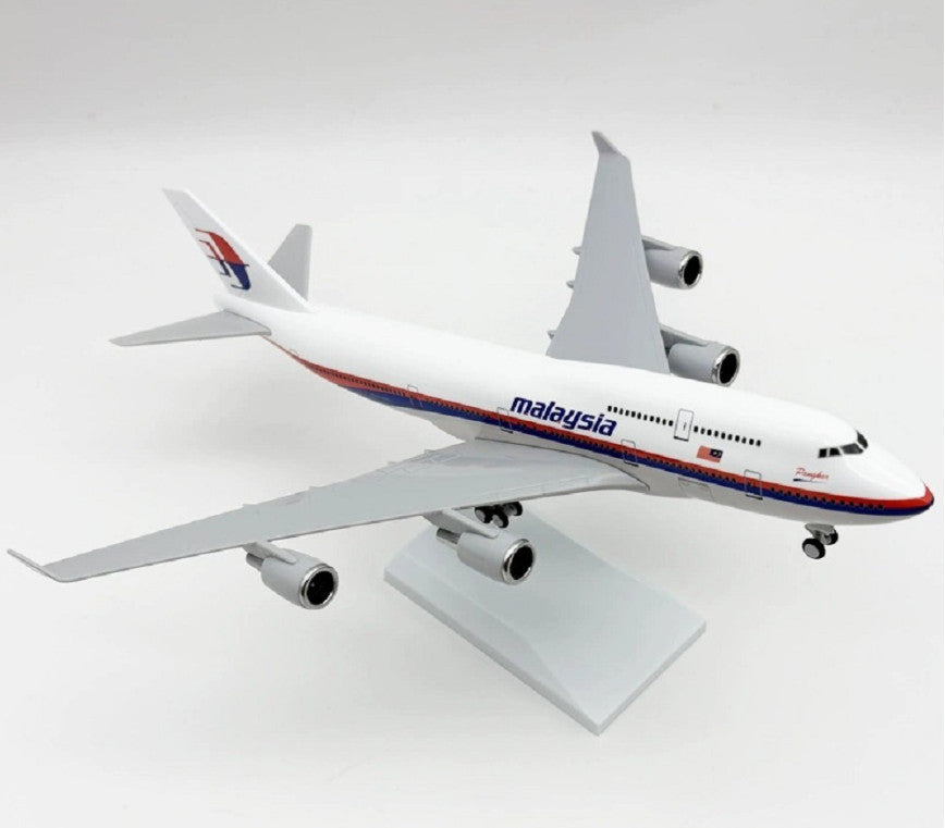 30CM Malaysia BOEING 747-400 Passenger Plane Landing Gear Resin Aircraft Model
