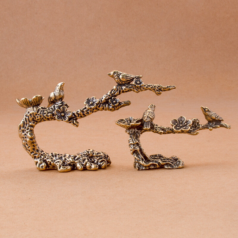 Solid Brass Eyebrow Top Desktop Decoration with Copper Carving Decoration