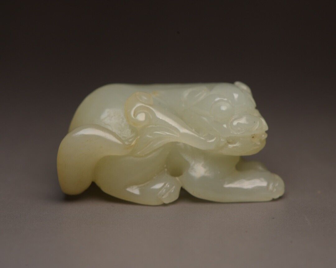 Antique Chinese Natural Hetian Jade Hand Carved Exquisite Beast Statue Figurines