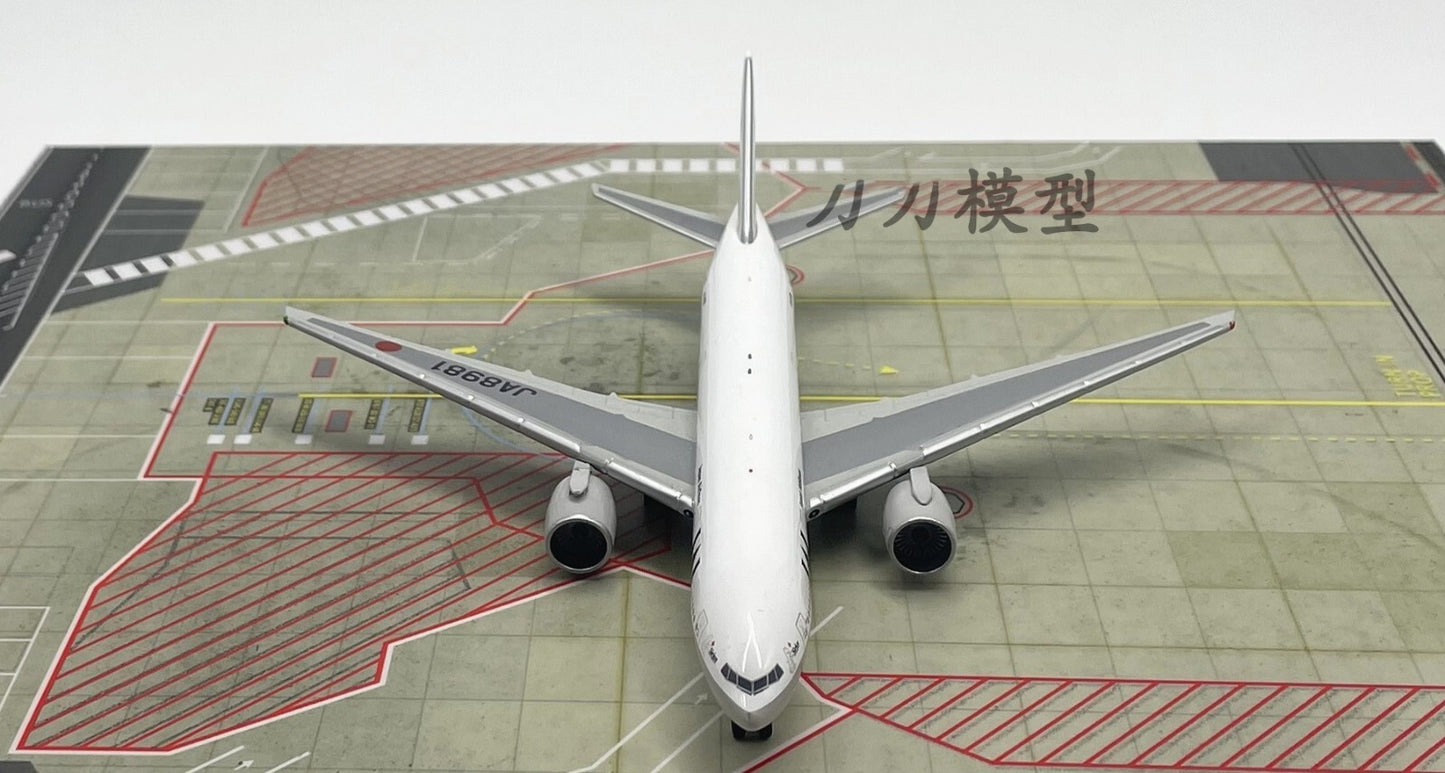 1:400 JAL JAPAN AIRLINES BOEING 777-200 Passenger Plane Diecast Aircraft Model