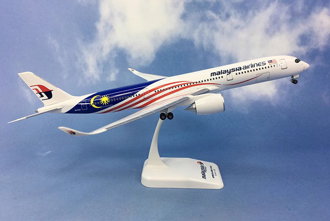 33CM 1:200 Risesoon Malaysia Airlines AIRBUS A350-900 Airplane ABS Plastic Model