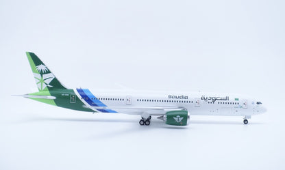 1:400 Phoenix Saudia Boeing 787-9 Passenger Airplane Diecast Model