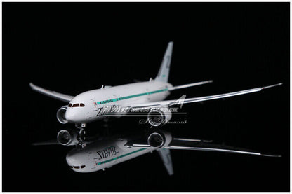 1:400 JC Wings ZIPAIR BOEING 787-8 Passenger Airplane Flap Down Diecast Model