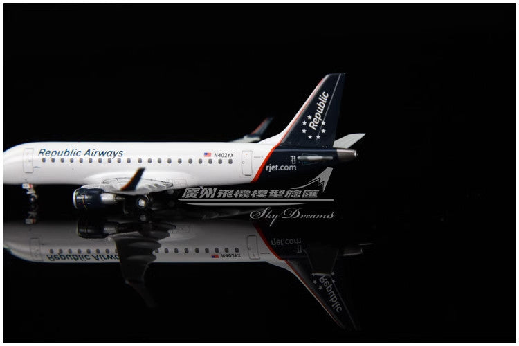 1:400 GeminiJets Republic Airways Embraer ERJ-175 Passenger Plane Diecast Model