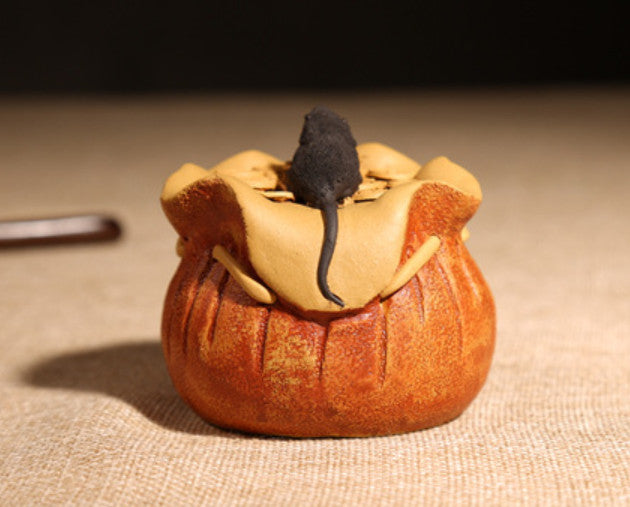 Chinese Yixing Zisha Pottery Clay Handmade Animal Tea Pet Wealth Money Bag Mouse