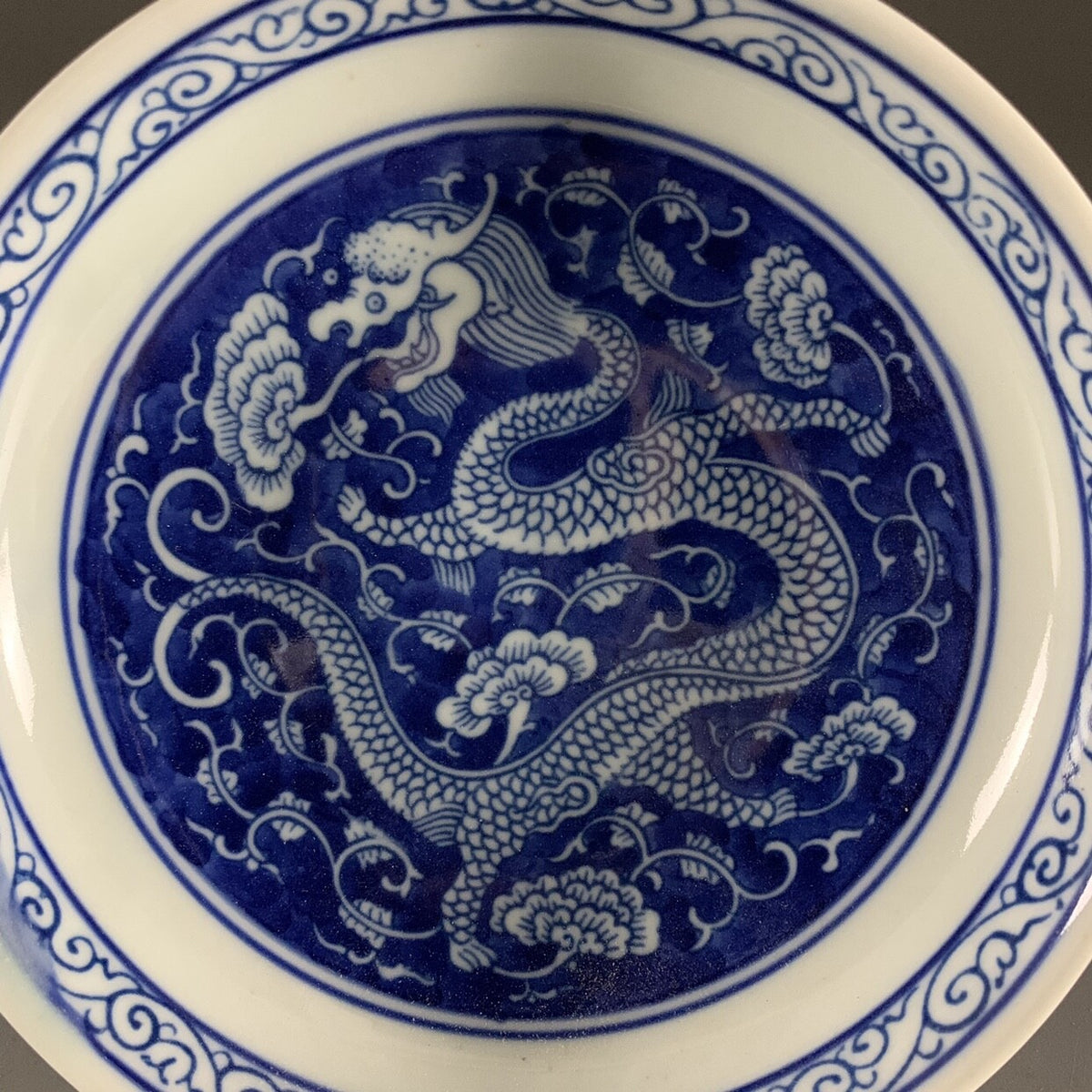 Jingdezhen Porcelain Factory hand-painted white dragon pattern flower pattern