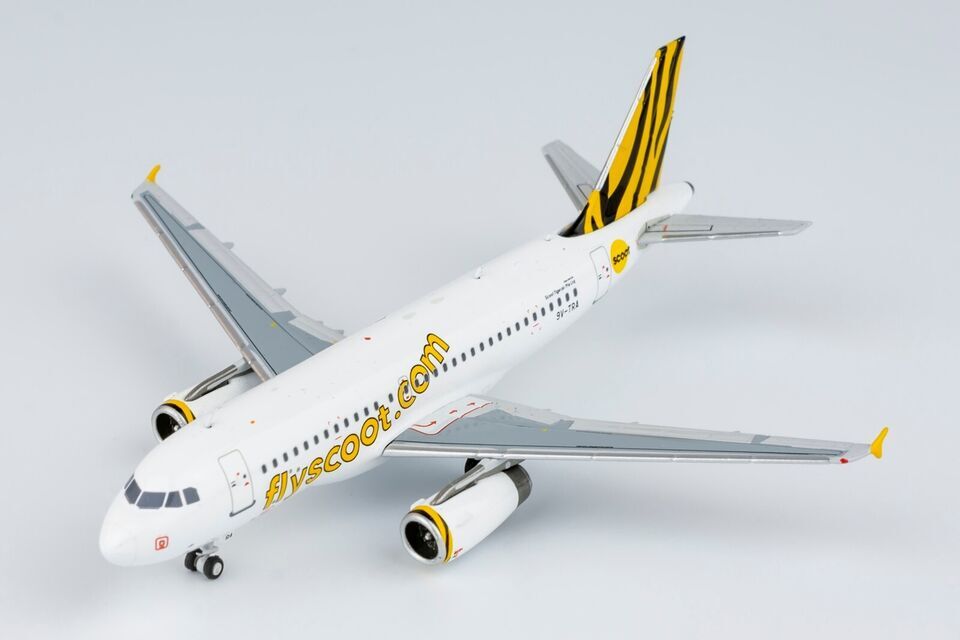 1:400 NG Model Scoot AIRBUS A319 Passenger Airplane Diecast Aircraft Plane Model